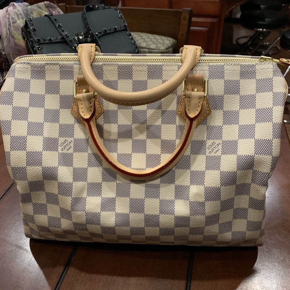 Louis Vuitton Speedy